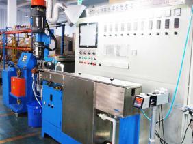 線纜押出設(shè)備